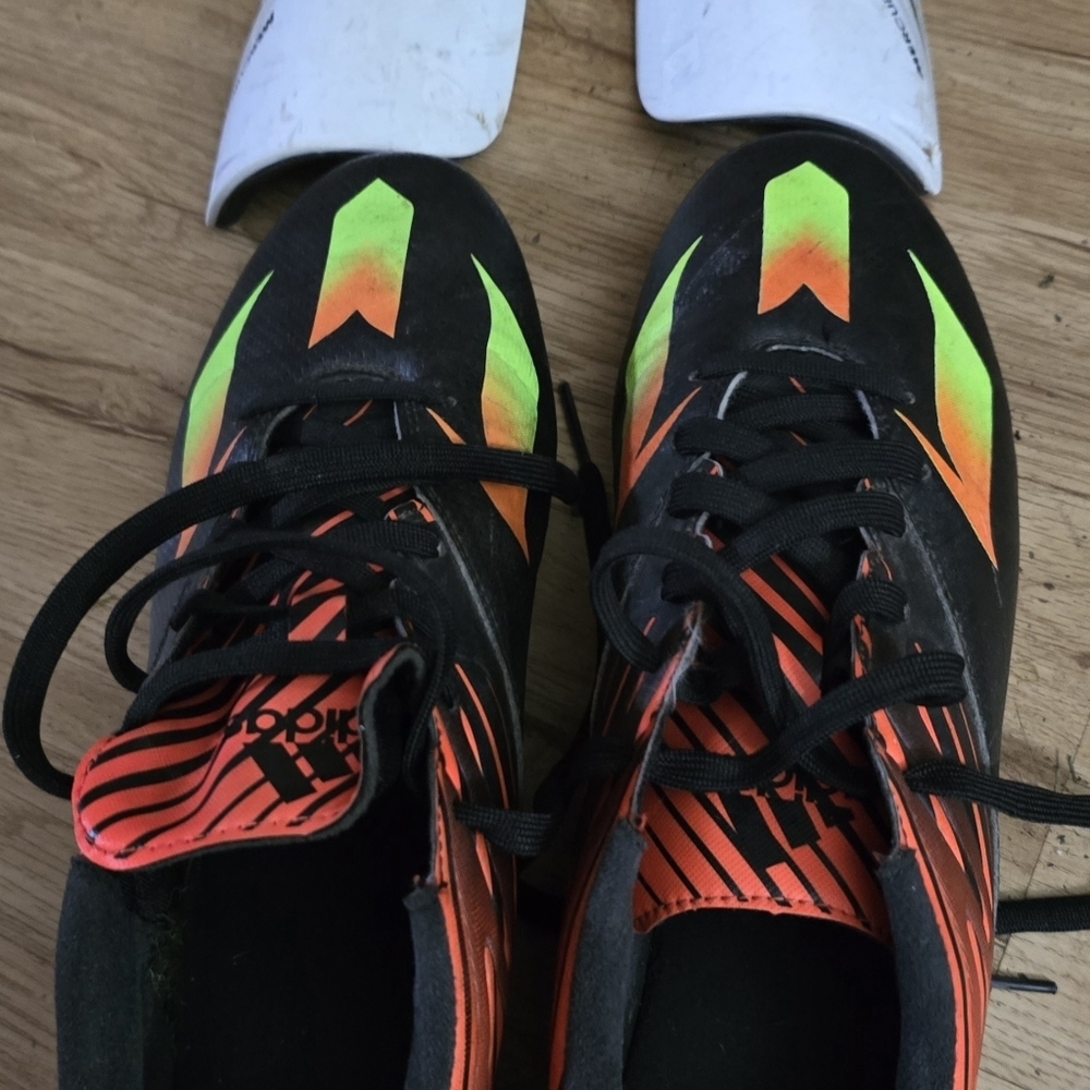 Adidas Athletic Soccer Cleats Shoes Messi 15.1 Black Green Solar Red  AF4852